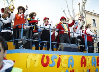 Tantissima gente per la seconda domenica del Carnevale di Fano 2020