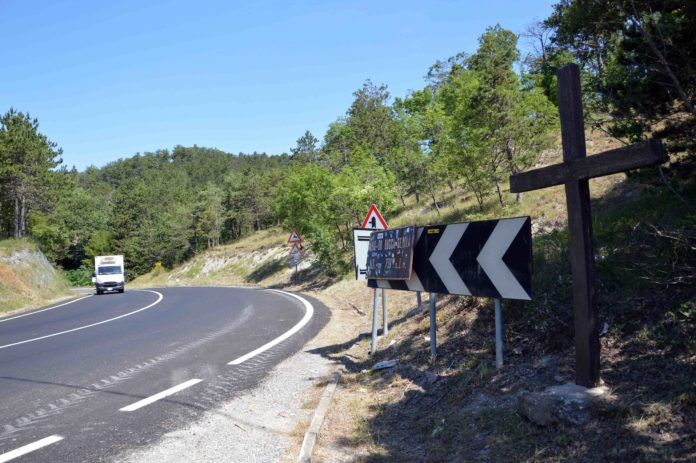 Strada Apecchiese