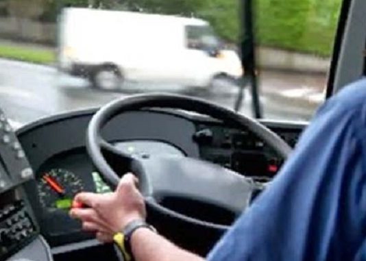 Adriabus, aumenti fino al 22% sui pass universitari. Nuovo colpo al diritto allo studio