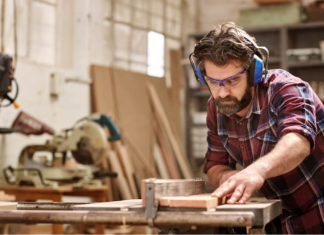 Provincia, sciopero generale del settore legno