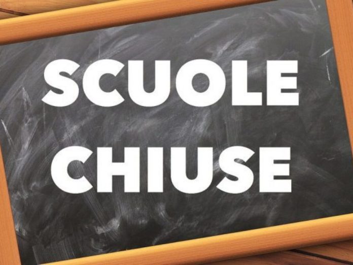 scuole-chiuse-1200x900