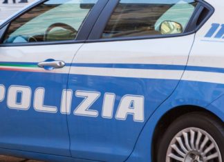 Urbino, polizia arresta 37enne del posto per droga. In casa rinvenuti hashish, oppio, cocaina e tanti soldi