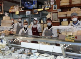 Pesaro e Urbino, supermercati e imprese dell’alimentare: “Rischiamo di chiudere per mancanza di mascherine”