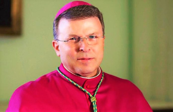 foto vescovo a
