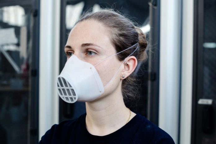 3d-printed-mask-from-3d-scanning-MY-FACE-MASK-WASP-side