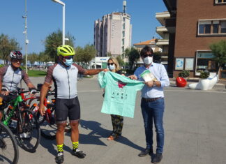 Biancani con la rappresentante Asur accoglie i 5 ciclisti siciliani diretti in Lombardia per ringraziare medici e infermieri