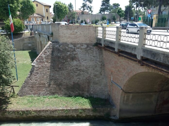 foto ponte liscia
