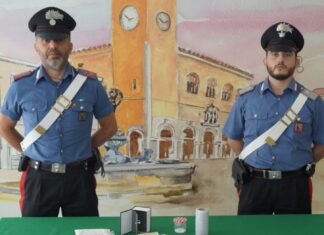 Fossombrone, pusher seriale arrestato dai carabinieri che denunciano una coppia per spaccio