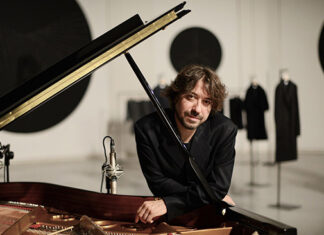 Al Teatro di Cagli Mario Mariani presenta il suo nuovo album V.I.T.R.I.O.L.