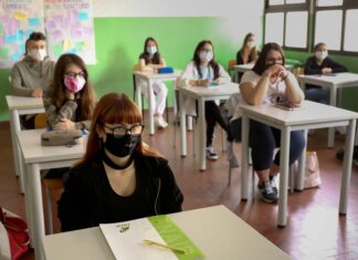 Insegnanti precari umiliati dal contratto Covid
