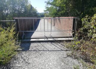 Chiusa in via precauzionale la passerella ciclopedonale sul fiume Foglia a causa di cedimenti localizzati