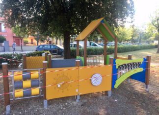 Installati a Marotta i giochi per diversamente abili. Talè: “Un intervento nel segno dell’inclusione”