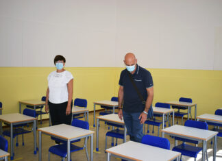 Fossombrone, apre le mensa scolastica e chiude l’ingresso nella scala antincendio