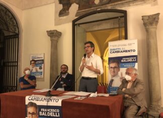 Baldelli incontra i cittadini cagliesi con il sindaco dell’Aquila: “Avete un direttore di Area Vasta ma non avete più l’ospedale”