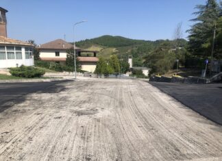 Cagli, nuovi lavori di riasfaltatura: questa volta in via Giovanni Santi (quartiere Ca’ Lupo)