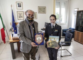 Alla Capitaneria di Porto di Pesaro incontro tra il presidente della Provincia Paolini e la neo comandante Barbara Magro