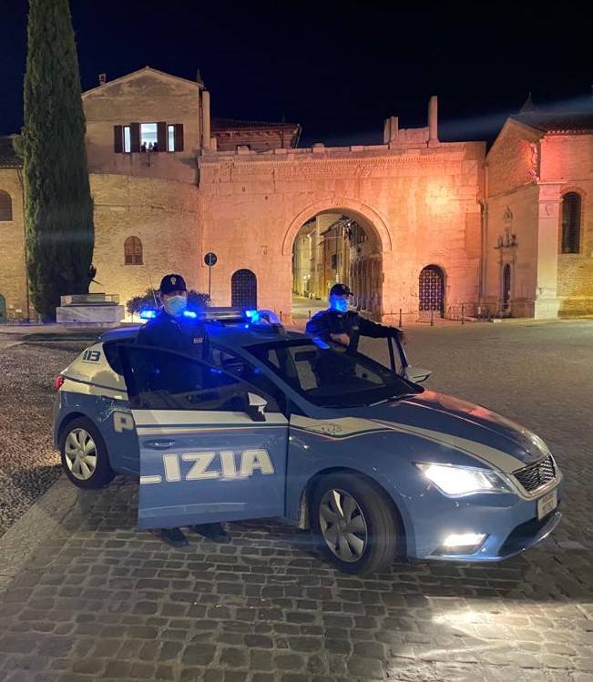 foto poliziaaad