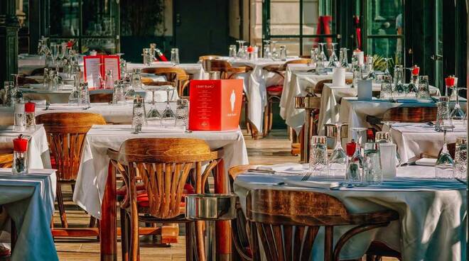 ristorante-vuoto-43633.660x368