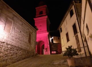 Un fascio di luce rossa (speranza) illumina di vitalità la provincia di Pesaro e Urbino grazie a Il Natale che non ti aspetti Digital Edition