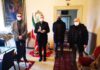 Coldiretti e Confartigianato donano “L’infermiera anti Covid” per il presepe del vescovo di Pesaro