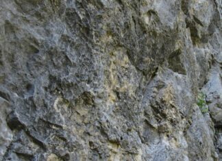 Piobbico, muore escursionista. Precipita in un dirupo lungo i sentieri del fosso dell’eremo durante un’arrampicata