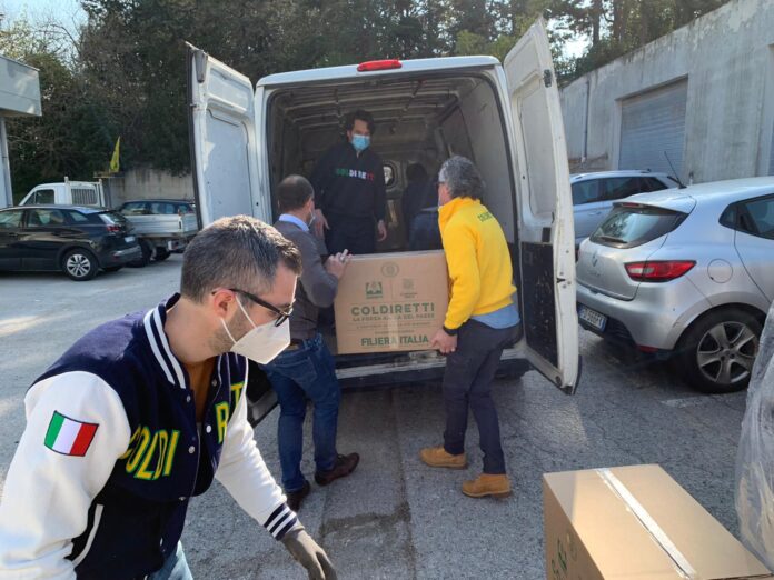 consegna pacchi campagna amica (2)