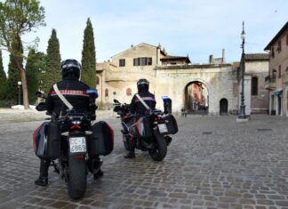 Controlli dei carabinieri: 30enne di Cartoceto in manette per furto, 42enne di Marotta per favoreggiamento dell’immigrazione clandestina