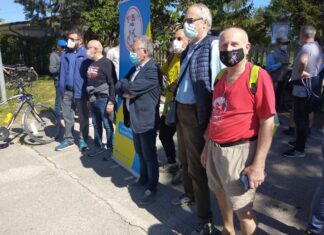 “Vogliamo la ciclovia”. A Fano corteo sulla tratta dismessa