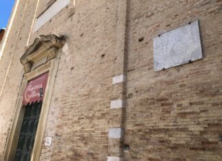 La Fondazione Carifano celebra Dante con la riqualificazione di 2 lapidi in cui si fa riferimento alla Divina Commedia