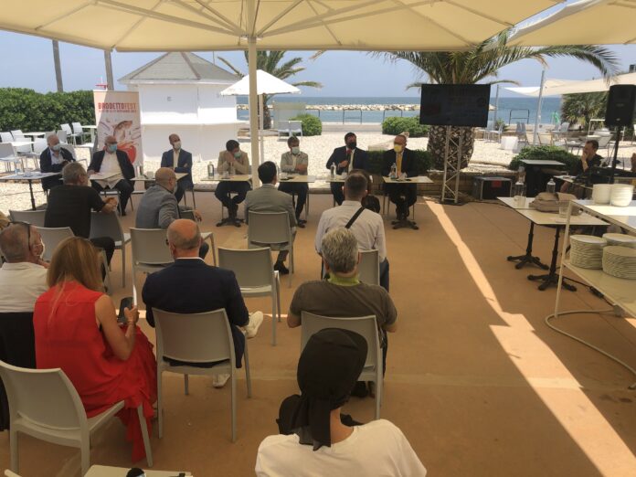 Foto Conf stampa 03