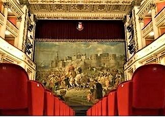 Apertura Teatro della Fortuna per visite con sipario storico e mosaici romani
