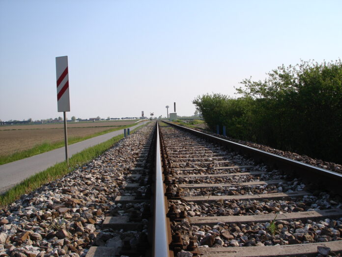 Ferrovia_Adria_Mestre_a_cavarzere_(baggiolina)2
