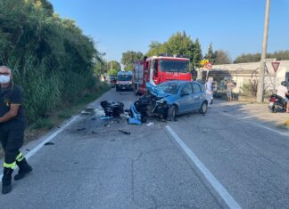 Schianto auto-moto a Rosciano di Fano, grave centauro di 29 anni