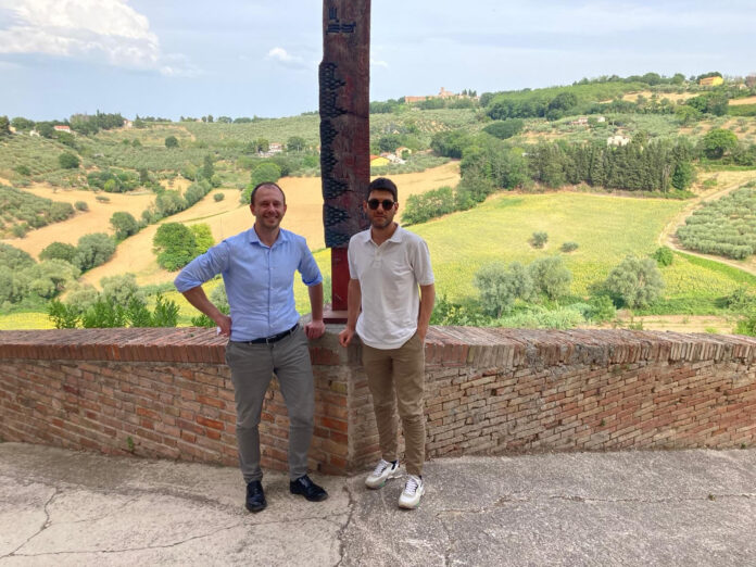 da sx_Emanuele Petrucci, sindaco di Mombaroccio ed Enrico Rossi, sindaco di Cartoceto