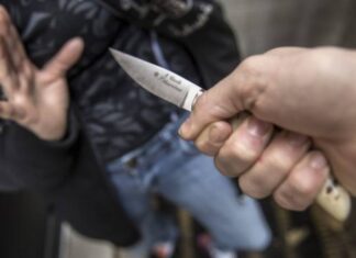 Ancora sangue a Marotta, lite tra due del posto finisce con un accoltellamento
