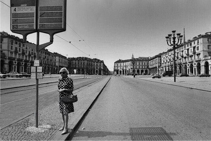 ferragosto_anni_70_città_deserte_