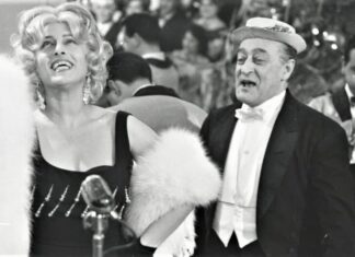 CineFortunae, emozionante chiusura in spiaggia Arzilla con il concerto all’alba e la proiezione di “Risate di Gioia” di Monicelli