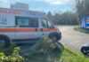Palo della luce cade sulla strada, centrato da un’auto. Paura a Bellocchi di Fano