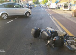 Scooter urtato in via Roma a Fano, studentessa in ospedale
