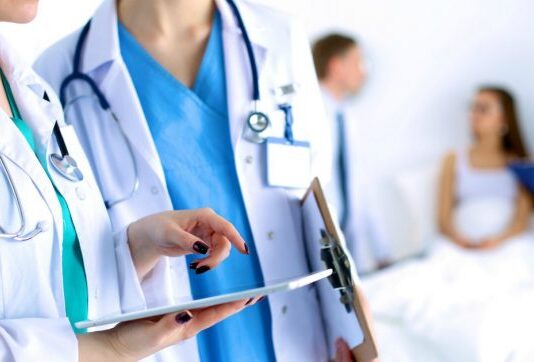 Sanità, la Regione aumenta il tetto per le assunzioni: altri 2 milioni per il personale. 335.100 euro all’Ast Pesaro Urbino