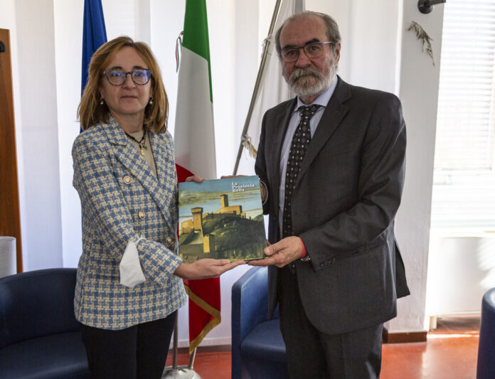 Paolini con la nuova dirigente Ufficio scolastico provinciale Alessandra Belloni