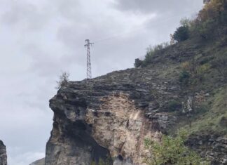 Prima esplosione tra Cantiano e Cagli, distaccato un pericoloso costone di roccia sulla Flaminia. Attesi altri sei “botti”