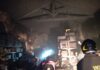 Fano, il fuoco distrugge il centro per la raccolta di vestiti usati