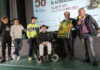 Giornata di festa al Furlo e al teatro di Acqualagna: i “Belfortissimi in Cammino” premiati da Paolini con un’opera di Nobili