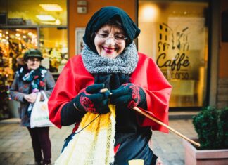 La Befana di Urbania riadatta il suo programma alle ultime norme. Dal 4 al 6 gennaio piccoli spettacoli e laboratori al chiuso