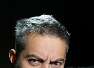 Da patetico omuncolo a temibile cattivo iperpalestrato. Il fanese Giomaro trasforma De Luigi nel film “La Befana 2” con la Bellucci