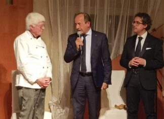 Targa di Confcommercio Marche Nord al ristorante La Ginestra per i 50 anni, Varotti: “Grazie!”