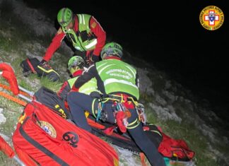 Soccorso Alpino e Speleologico Umbria salva coppia sul Catria