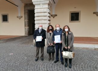 Caro-bollette, Confcommercio Marche Nord consegna documento al Prefetto per Draghi: “Misure urgenti per evitare lockdown economico”