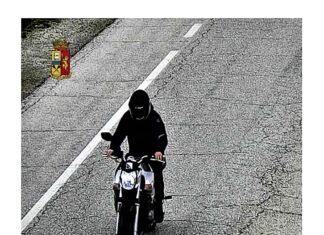 Furto con strappo, la Polizia ne arresta tre